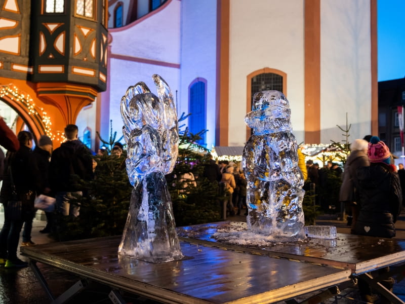 Weihnachtliche Eisskulpturen zum Bestaunen